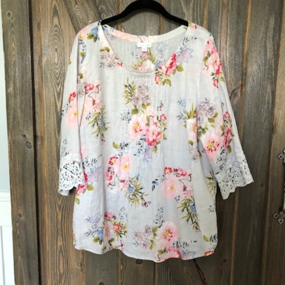 J. Jill Tops - J. Jill pale blue floral linen top